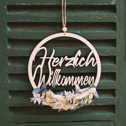 Trockenblumenkranz  Herzlich Willkommen Schriftzug