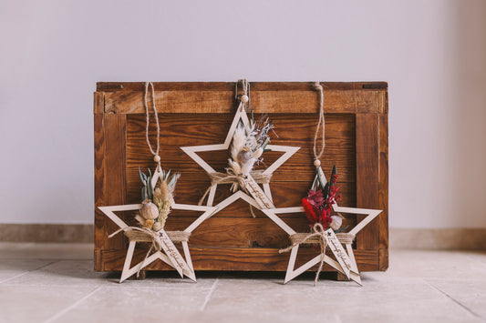 Weihnachtsterne mit Trockenblumen  Pappelsperrholz